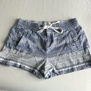 Lou & Grey Blue and White striped elastic waist shorts